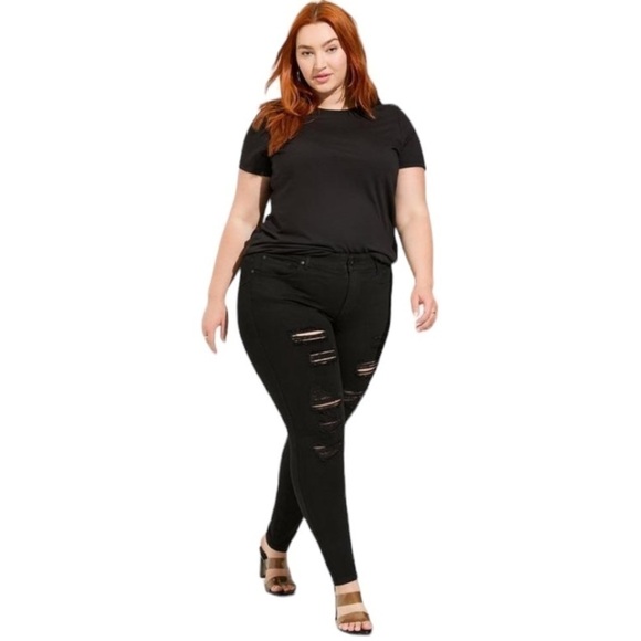 Torrid Black Bombshell Skinny Ripped Jeans - Picture 1 of 10